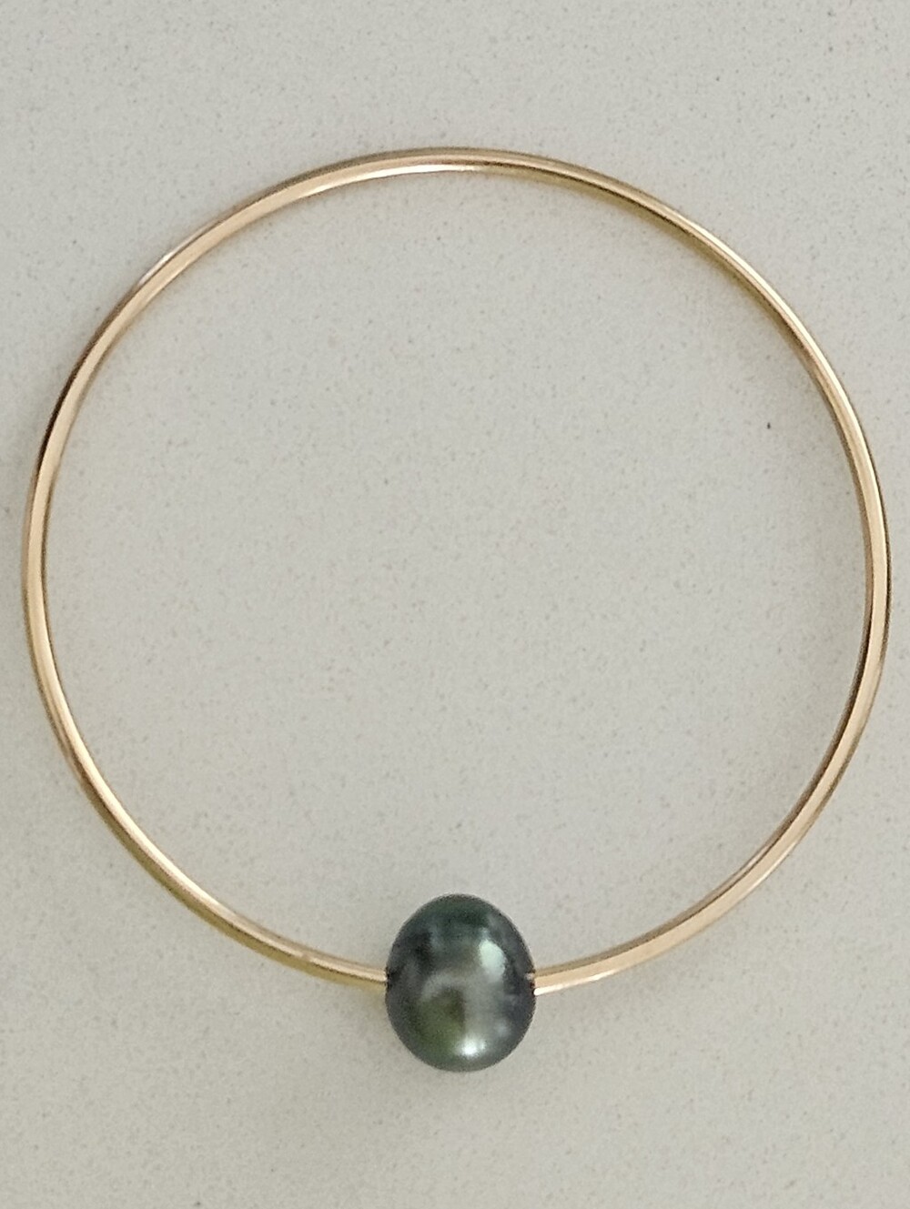 Estate Solid 14k Gold Bangle Bracelet 13.4mm Black Tahitian Pearl 7.5"